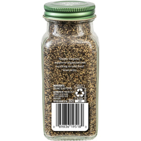 Closeup of Simply Organic pepper grains delivering robust heat and texture