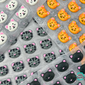 Simply Sucré mini sugar cats for playful dessert toppings