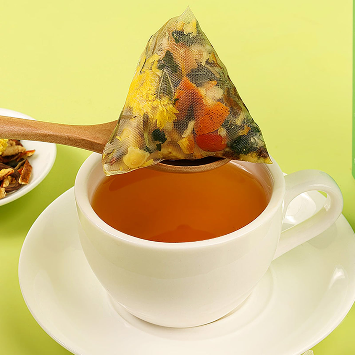 SIRDIKA bright tea soup and glossy brew in a cup