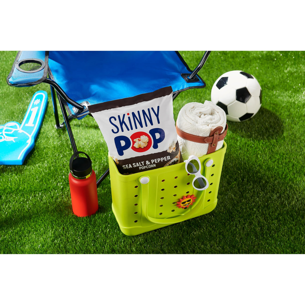 SkinnyPop Sea Salt & Pepper bag nutrition panel; whole grain highlights.