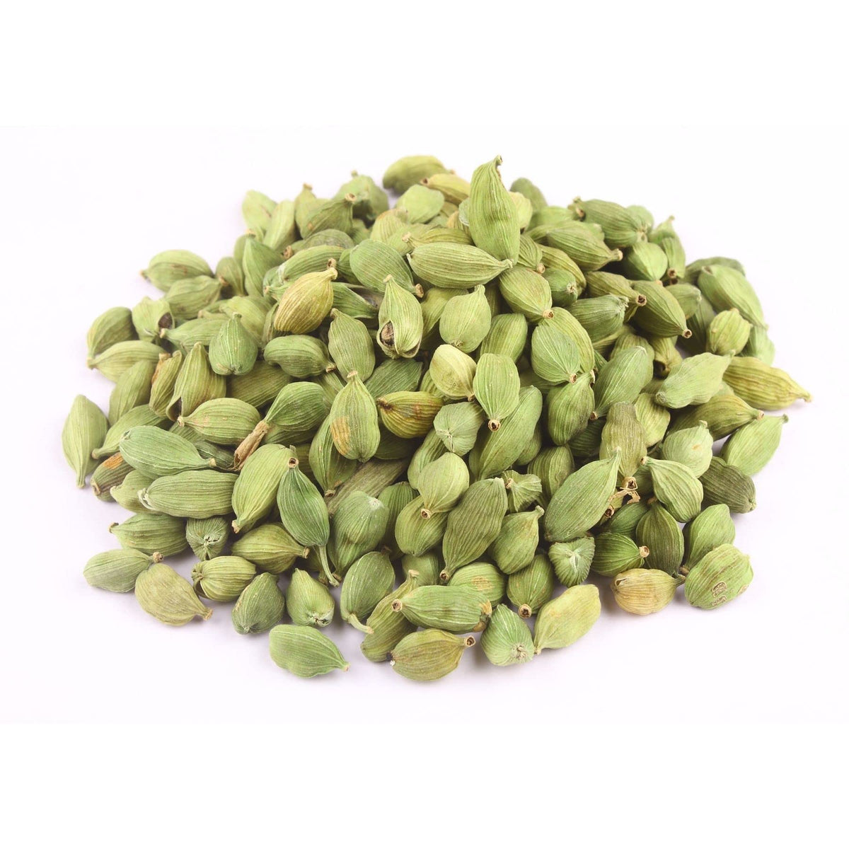 Slofoodgroup Cardamom spice in bowl ready for masala and desserts