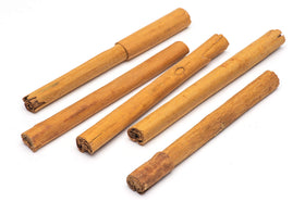 A warm cup with cinnamon hints and aroma ambiance.