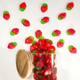 Smarty Stop Strawberry Gummies topping idea for cakes and desserts with fruity twist.