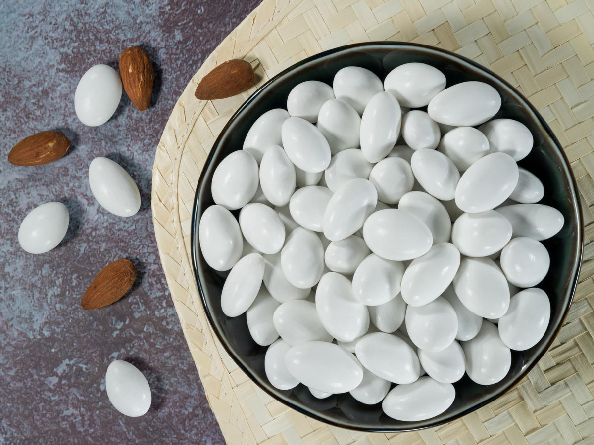 Roasted almonds with candy coating create a satisfying bite.