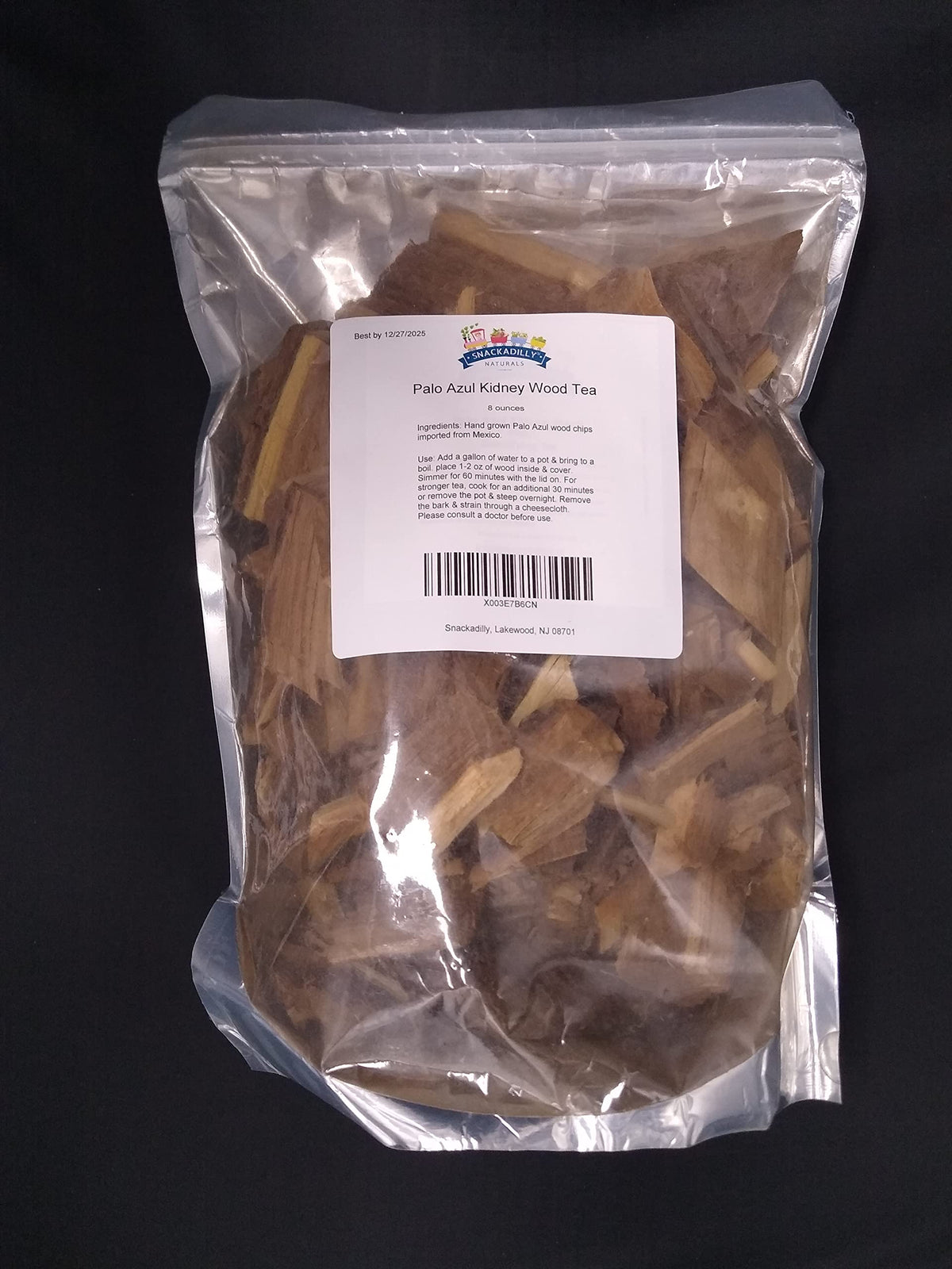 Snackadilly Palo Azul tea in a resealable bag setup, preserving aroma and freshness.