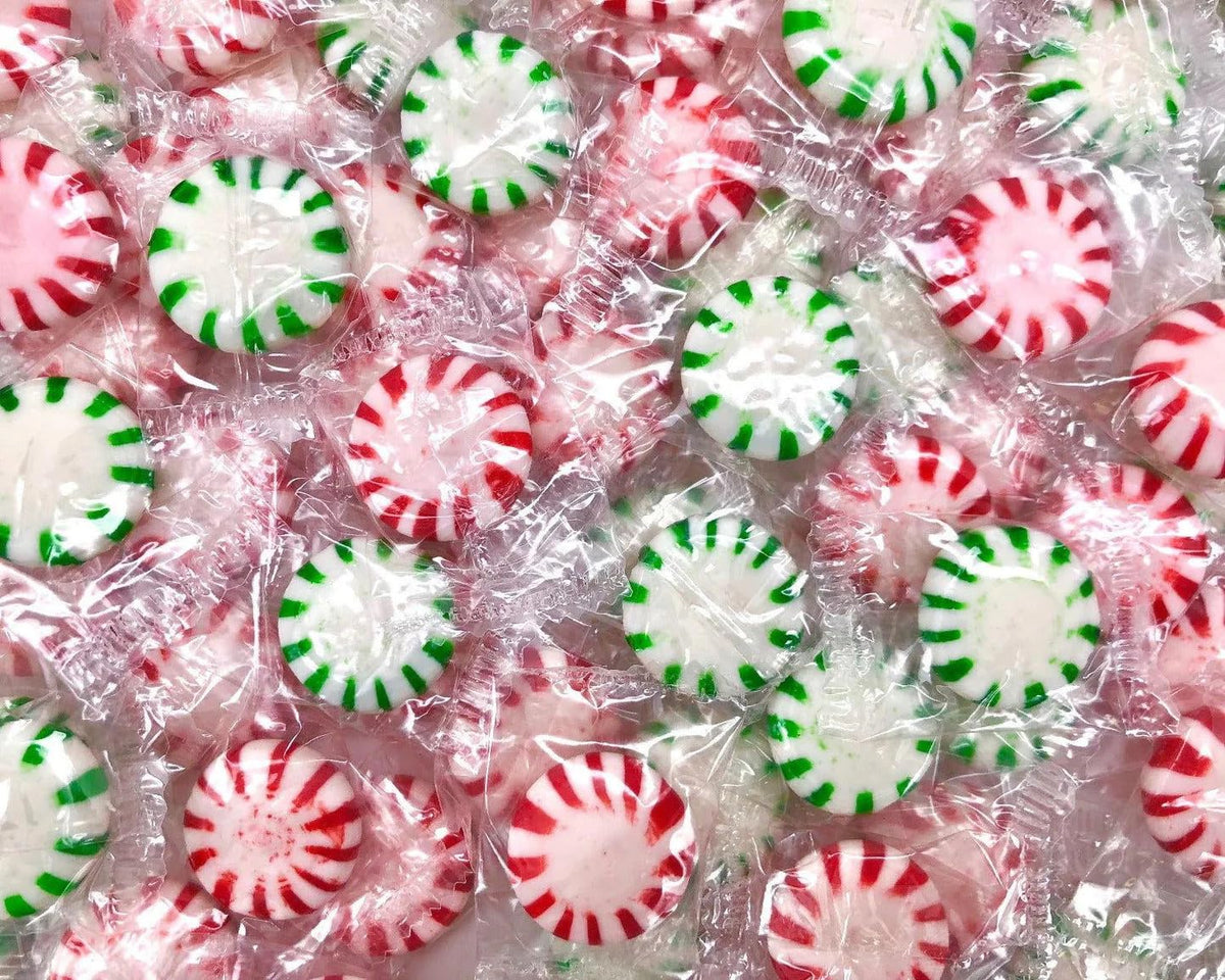 Snackadilly Starlights red and white design candies for refreshing mints.