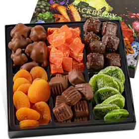 Snackberry Premium Fruit & Chocolate Gift Box front view, ideal for gifting occasions