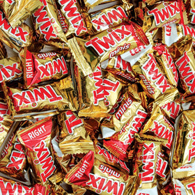 Snackivore mini Twix candy bars pack shot shows bulk value for parties and sharing.