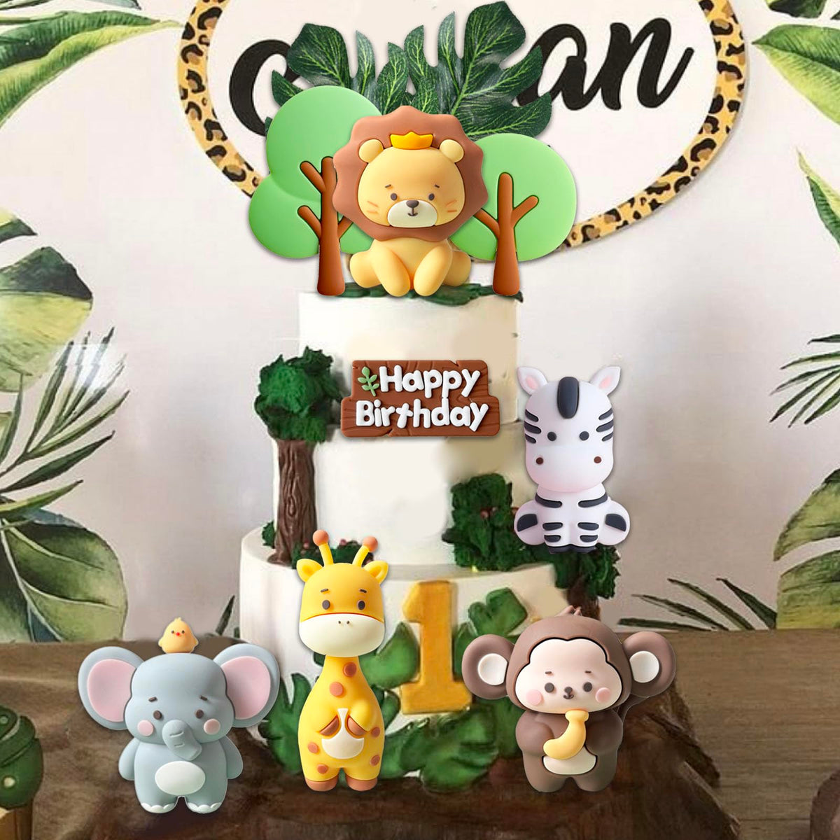 SONICEBUY Safari Tree and Leaves decor enhances jungle scene and theme coherence.