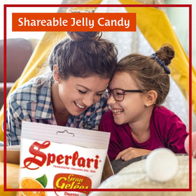 Sperlari Gran Duetto gluten-free candy close-up, natural fruit nectar.