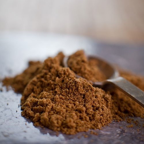 Spiceology Garam Masala simmers into curry for balanced, fragrant complexity.