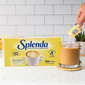 Splenda zero-calorie packets measuring spoons—easy, controlled sweetness for recipes.