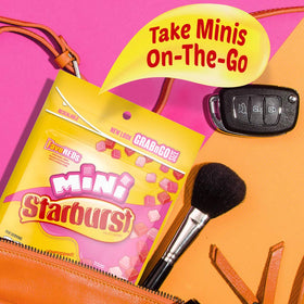 Starburst FaveREDS Minis close-up of juicy red flavors in soft chewy texture