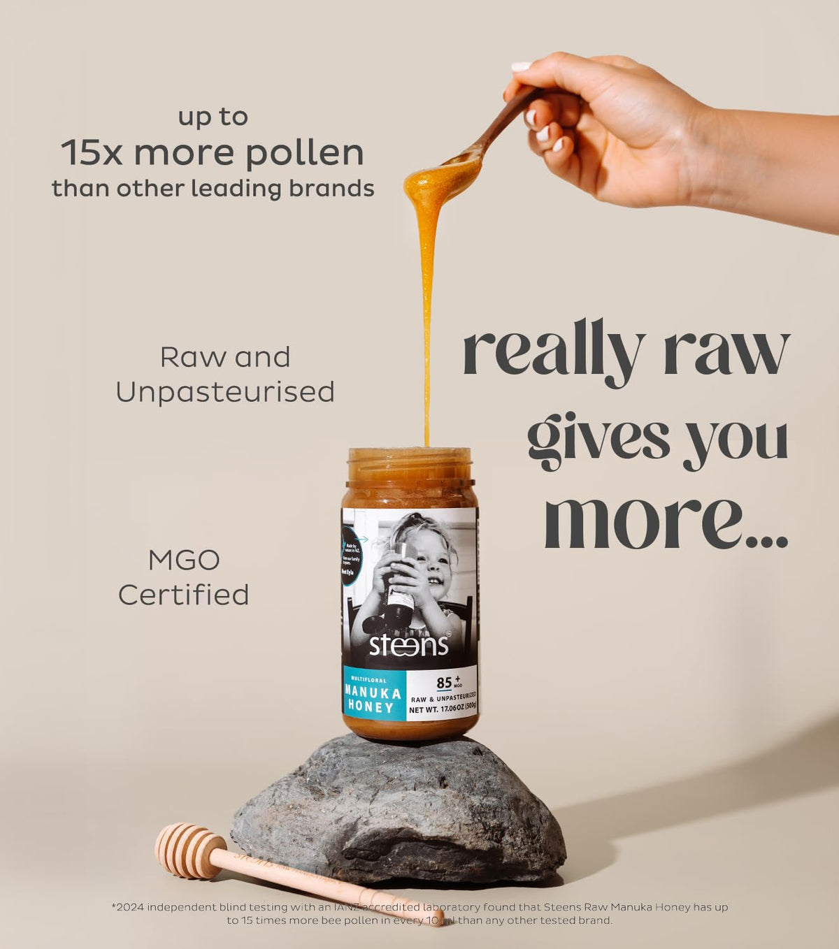 Steens Manuka Honey crystal texture reveals natural crystallization and purity.