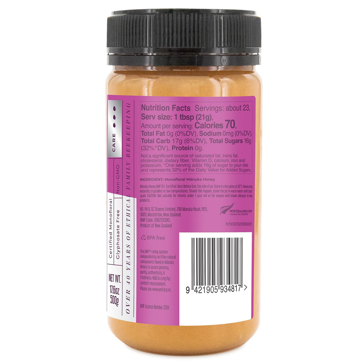 Steens Manuka Honey on a spoon, perfect for tea pairing.
