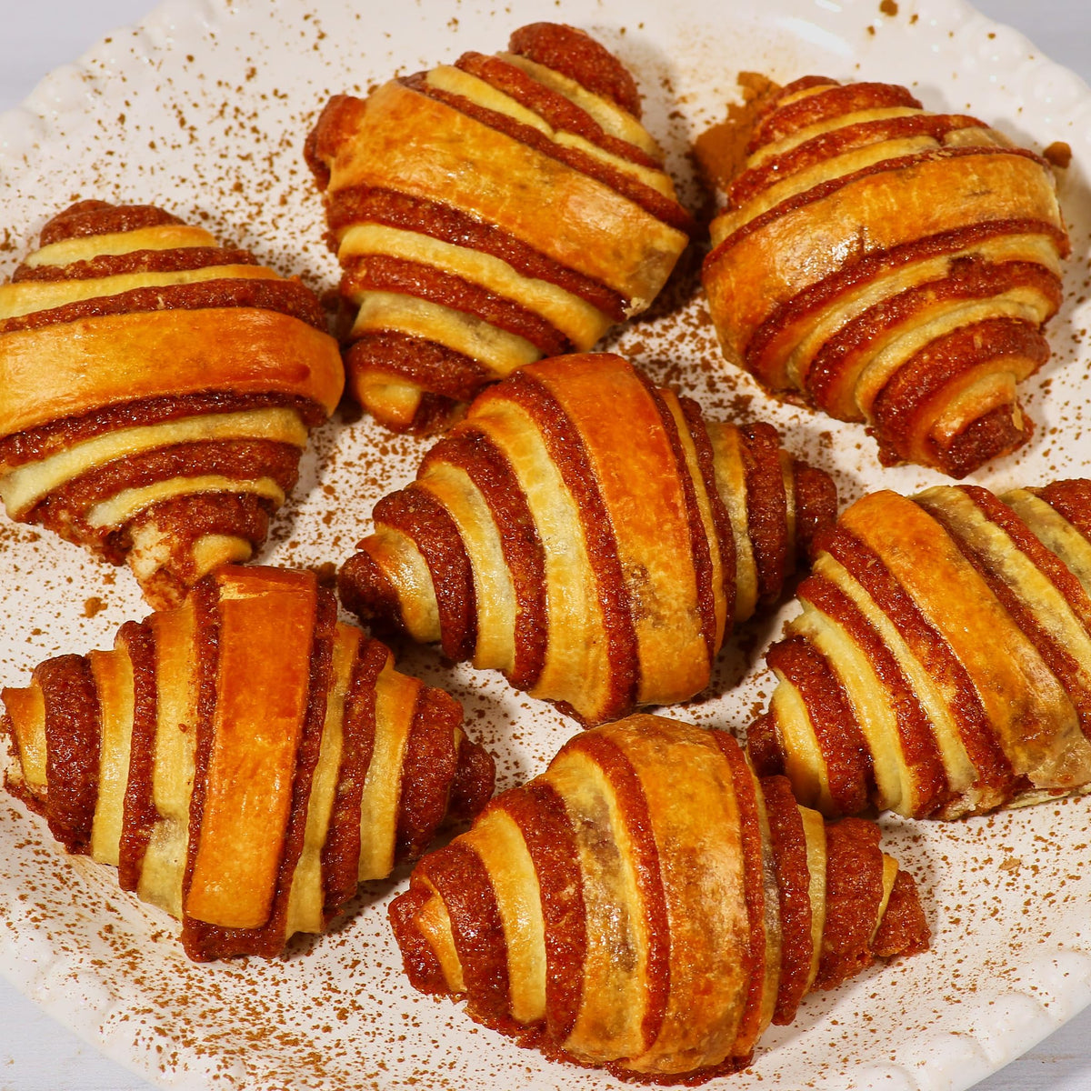 Kosher-certified OK mark on packaging with fresh-baked aroma.
