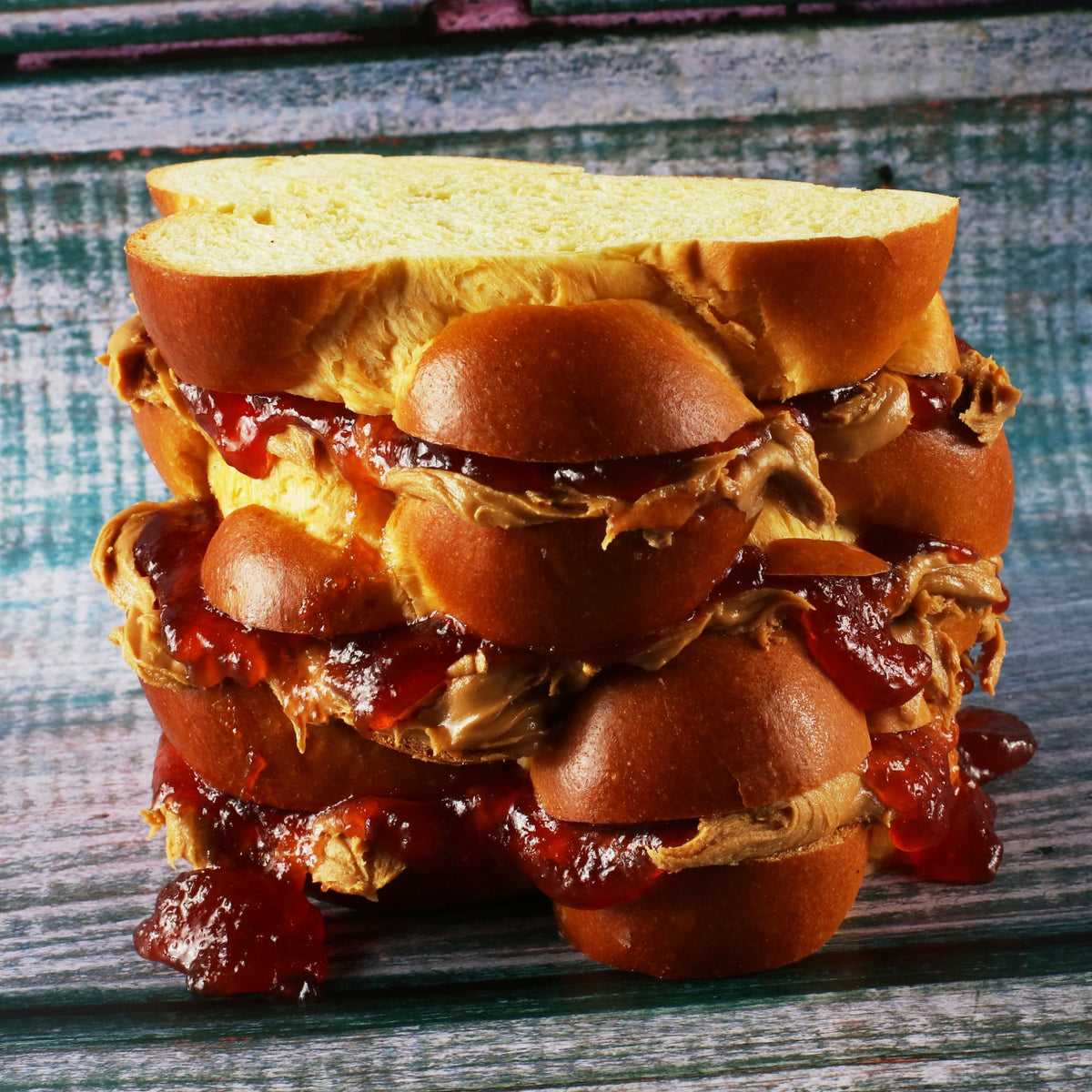 Stern's Bakery dairy-free and nut-free challah pack, ideal for allergy-conscious families.