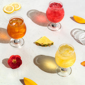 Steven Smith Teamaker Pineapple Green Iced Tea No. 81 close-up highlights pineapple and vanilla aroma.
