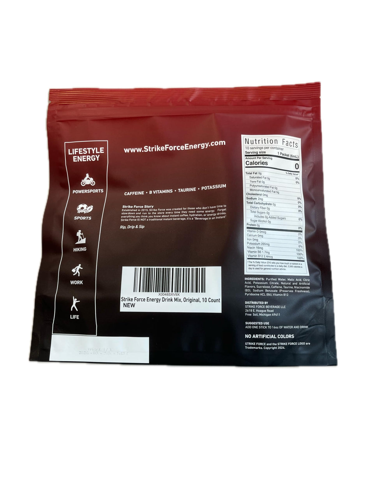 Strike Force Energy packets dissolving in water for clean, sugar-free refreshment.