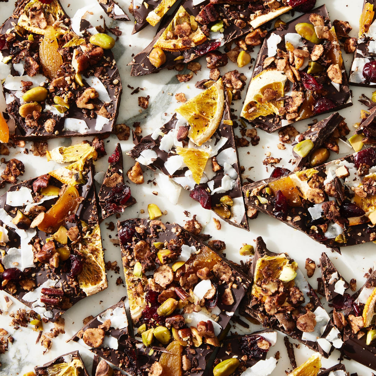 Struesli granola parfait topping on fruit and yogurt showcases easy assembly.