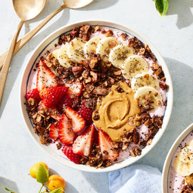 Struesli keto and paleo friendly granola offers a satisfying, grain-free option.