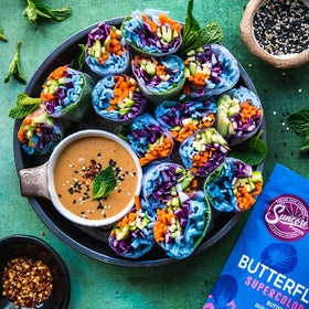 Suncore Foods Blue Butterfly Pea Powder in smoothie glass infuses vibrant color.
