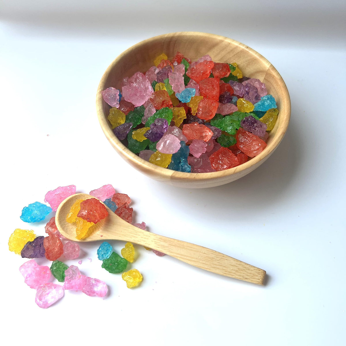 SweetGlob blue raspberry flavor rock sugar gem adds vibrant sweetness.