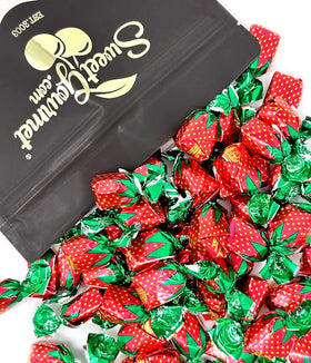 SweetGourmet Arcor strawberry bon bons wrapper close-up, ideal for gifting and sharing.