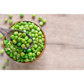 SweetGourmet Green Peas in a 32-ounce resealable bag preserve freshness.