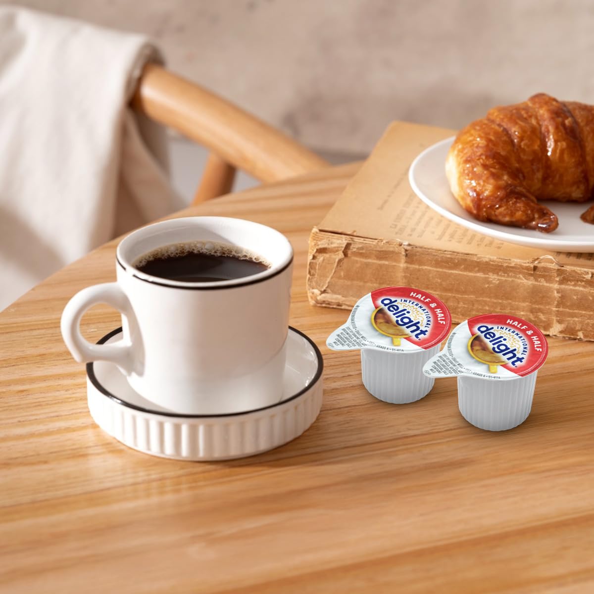 SWEETSIDE travel-friendly creamer pods in compact packaging.