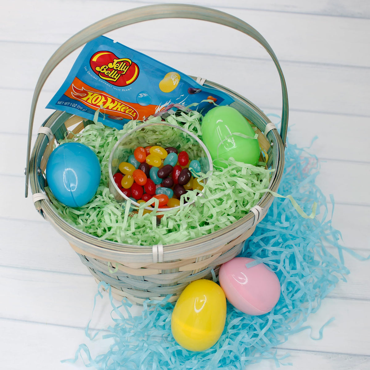 Sweetzo berry blue flavor jelly bean, eye-catching blue-tinted candies.