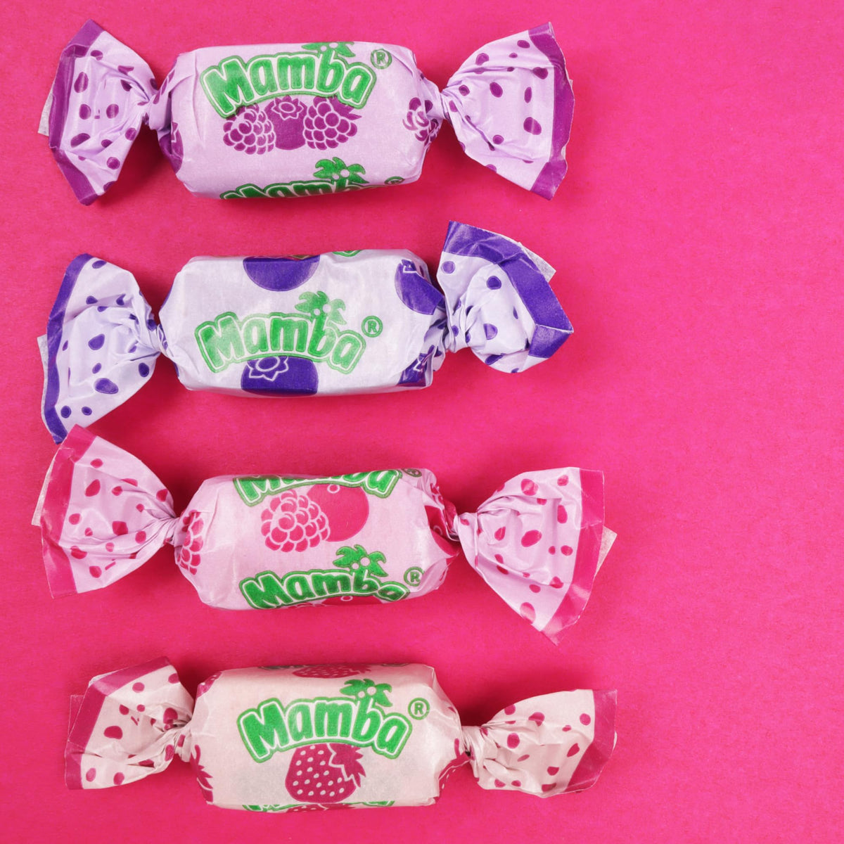 Sweetzo Mamba Fruit Chews Berrytasty flavor preview with berry tones