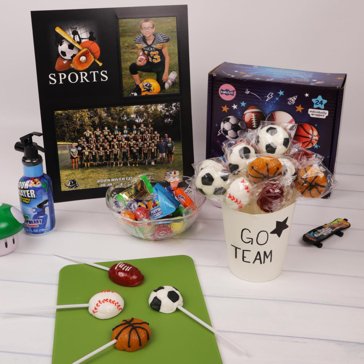 Sweetzo Sports Candy Lollipops soccer design great for team events and fan parties.