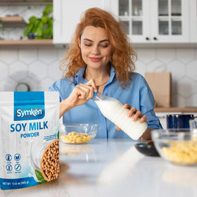 SYMKEN Sugar-free Soy Milk Powder added to a smoothie for a protein boost