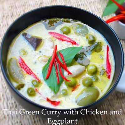 TastePadThai Mae Ploy yellow curry paste jar for warm, aromatic curries.