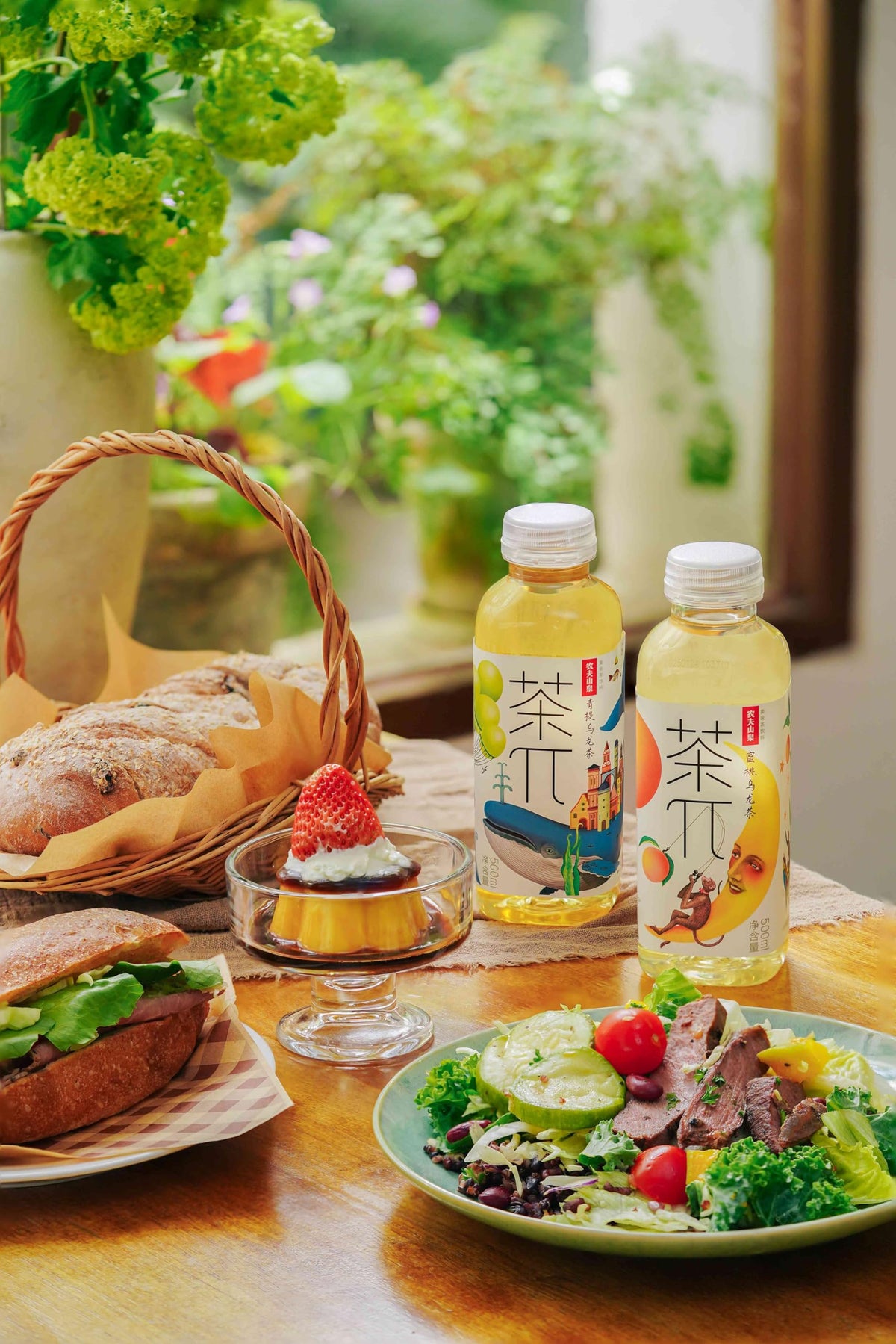 Tea PI iced tea bottle pour captures easy refreshment during hot days