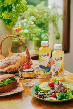 Tea PI iced tea bottle pour captures easy refreshment during hot days