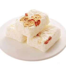 TEAERPKLAE white fungus red dates close-up, fresh tremella and dates for a nourishing broth