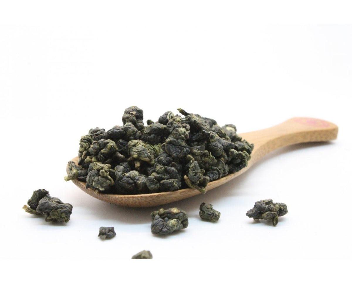 Tealyra Milk Jin Xuan brewed cup with silky texture.