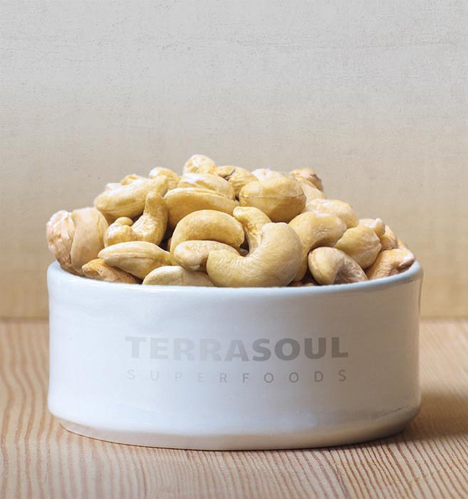 Terrasoul Superfoods cashews being blended for dairy-free milk.