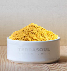 Terrasoul Superfoods Nutritional Yeast Flakes fortified with B vitamins from natural fermentation for recipes.