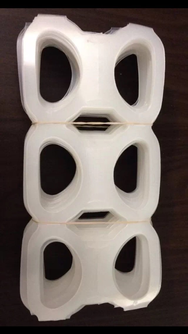 TFD Supplies plastic six-pack rings for 12-ounce cans offer easy on-can use and organization.