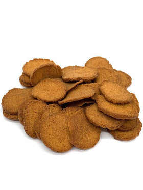 The Bulk-Priced Food Shoppe close-up crunch highlights rye and Worcestershire flavor.