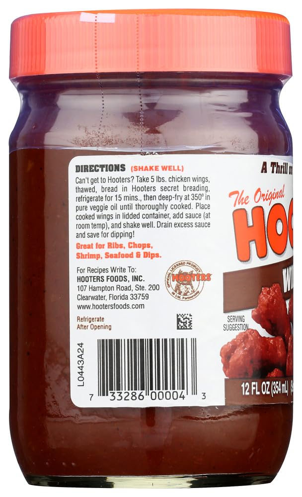 Hooters 3 Mile Island label highlights bold and tangy wing sauce
