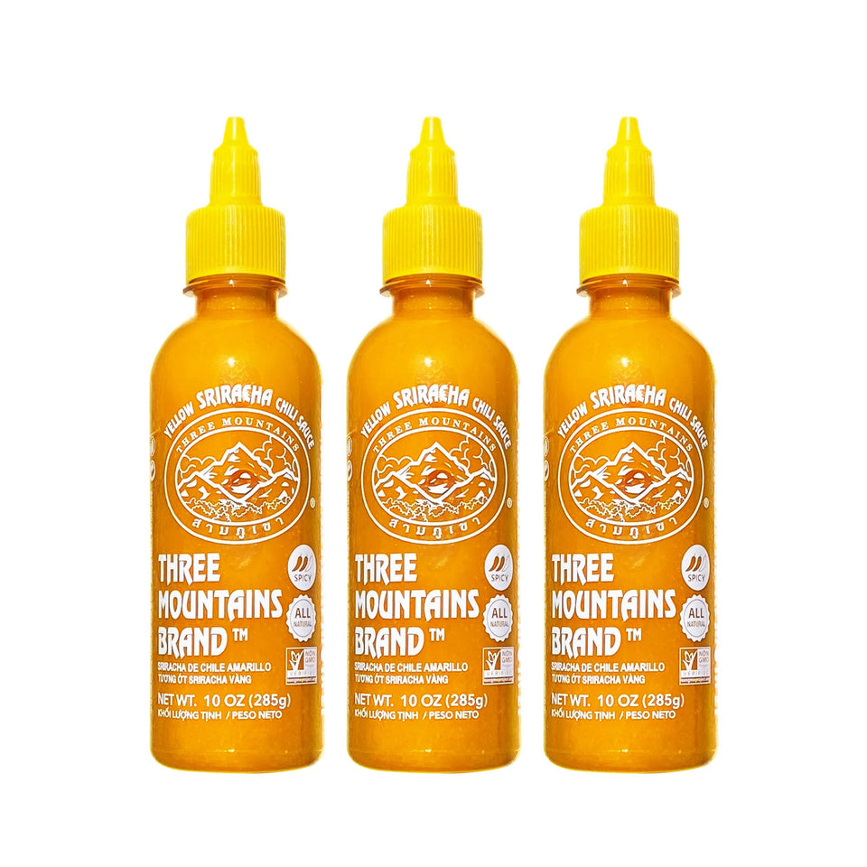 Three Mountains Yellow Sriracha bottle front label, bold heat for daily meals