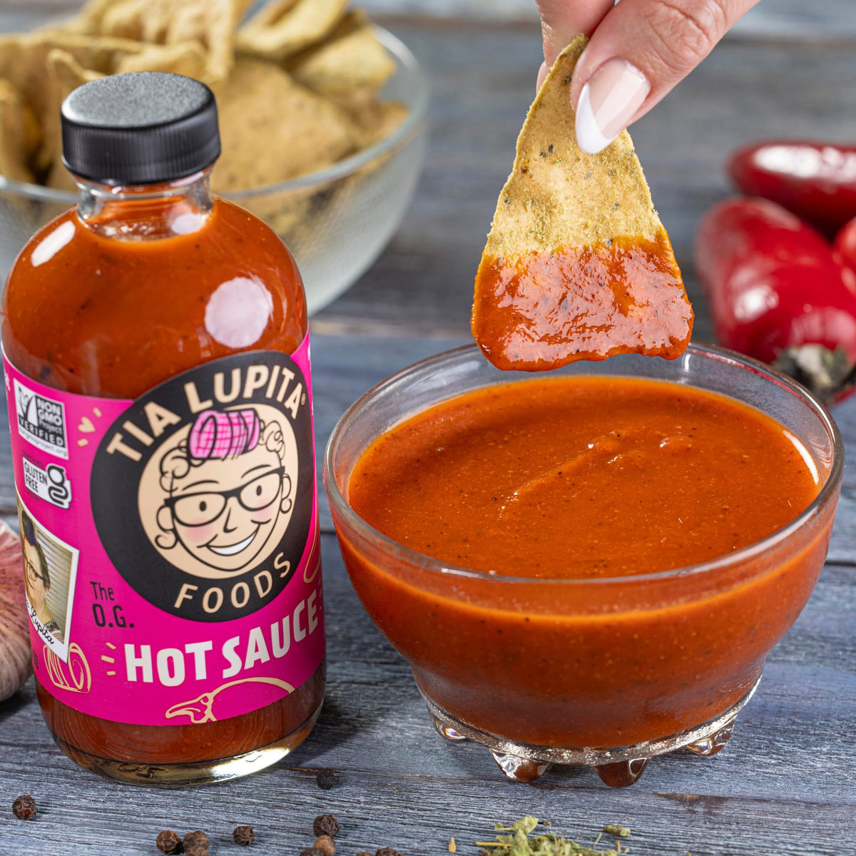 Ingredients list of TIA LUPITA Hot Sauce on clean background.