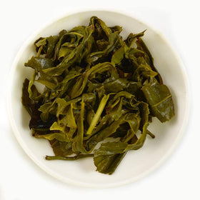 Tian Hu Shan green tea aroma closeup for calm moments