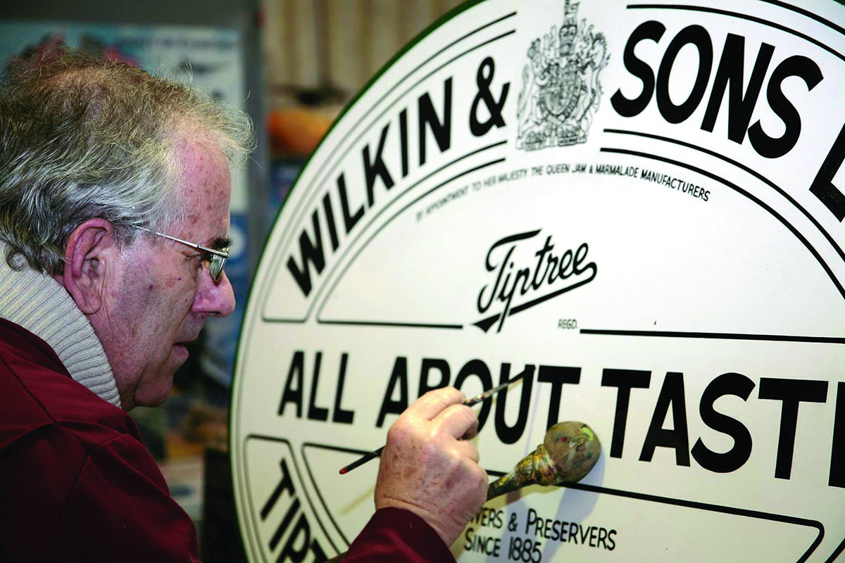 Tiptree Marmalade closeup highlighting Seville orange zest and malt whisky hint.