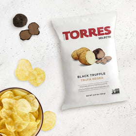 TORRES Selecta serving plate with chips for tapas nights and sharing.