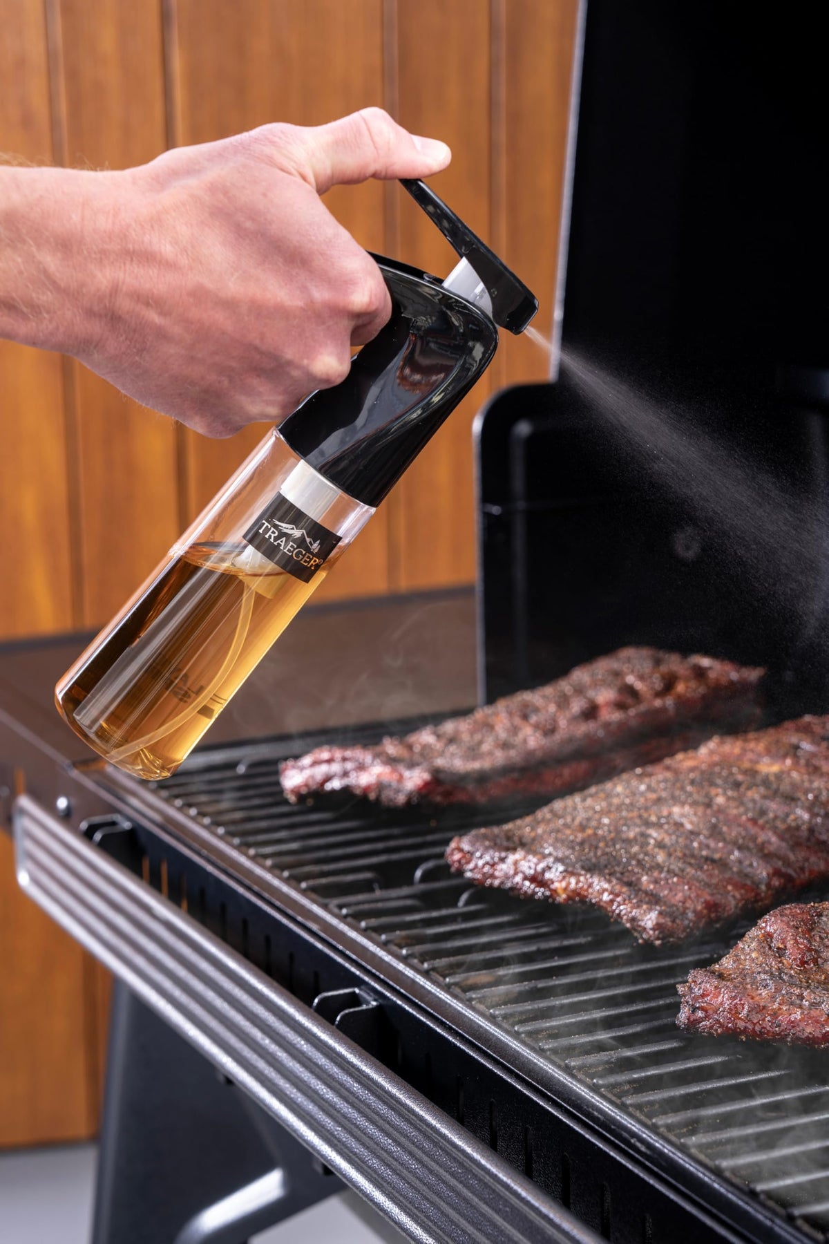 Note: liquids with solids may clog the spritzer.